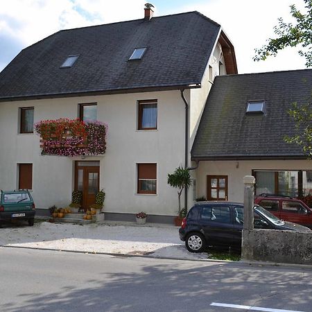 Apartmaji Pri Ticelnu Bovec Zewnętrze zdjęcie